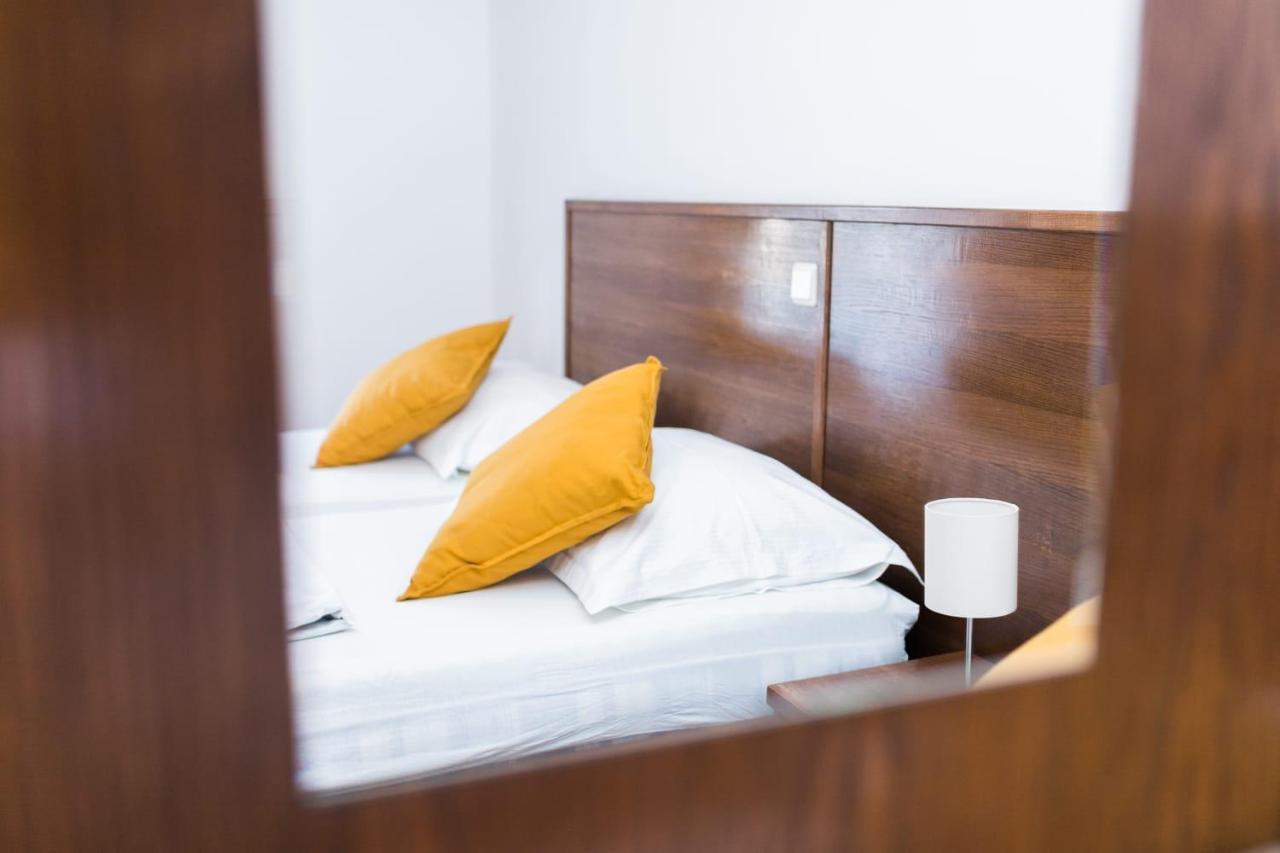 Mb Pag Bed&Breakfast Pag Town Eksteriør bilde