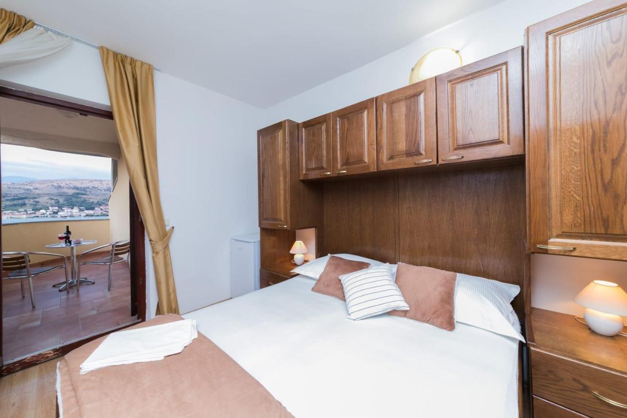 Mb Pag Bed&Breakfast Pag Town Eksteriør bilde