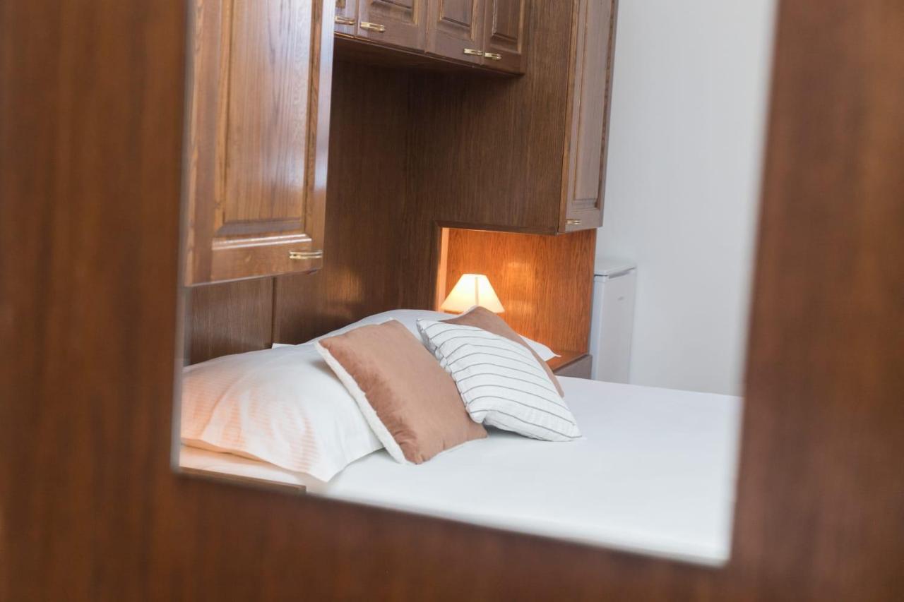 Mb Pag Bed&Breakfast Pag Town Eksteriør bilde