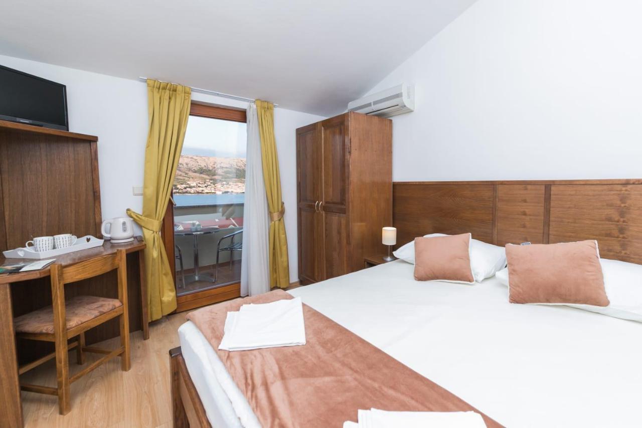 Mb Pag Bed&Breakfast Pag Town Eksteriør bilde