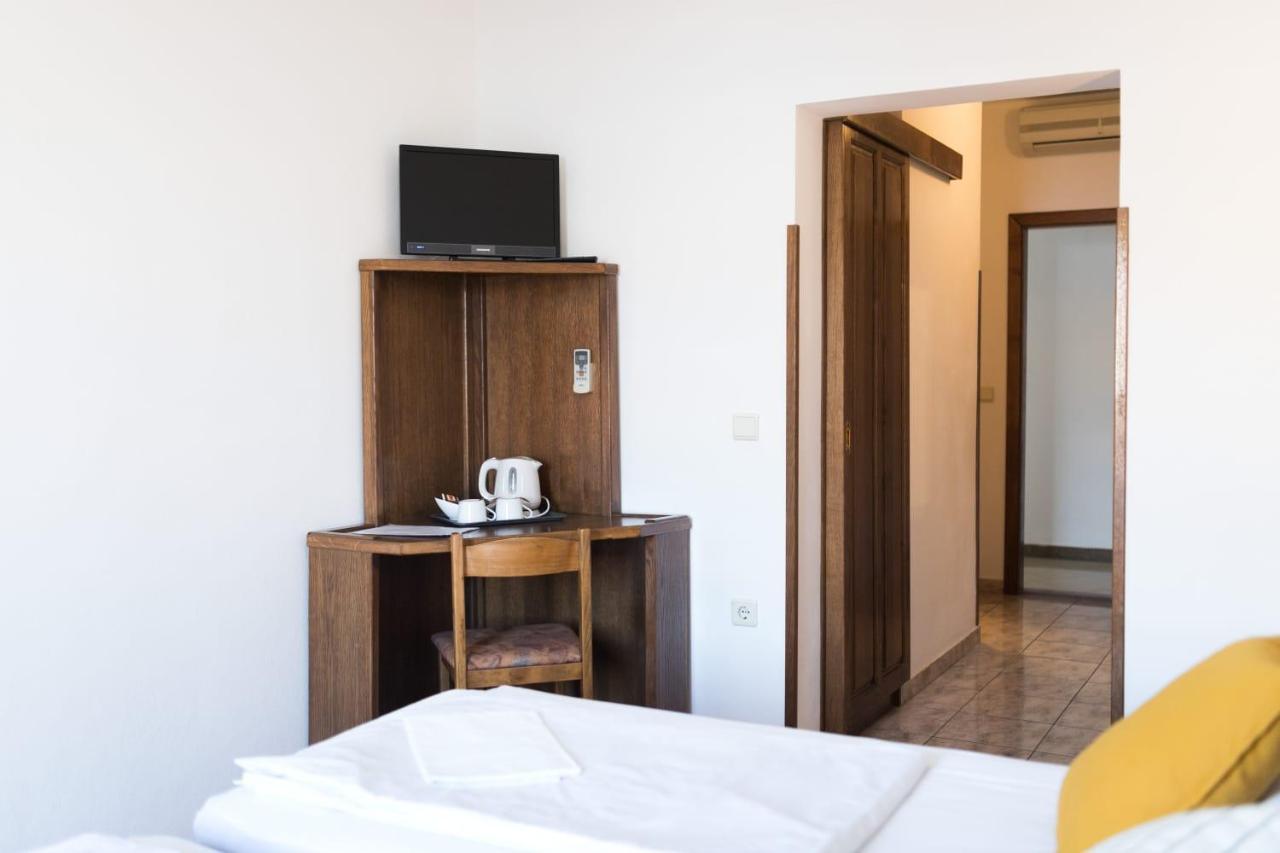 Mb Pag Bed&Breakfast Pag Town Eksteriør bilde